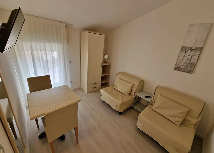 Anthea 3* Garda (Verona)