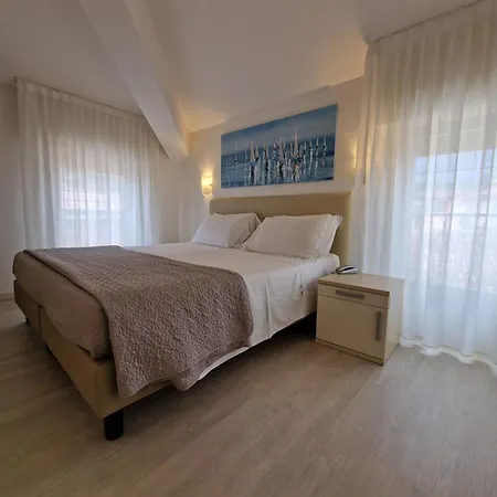 Anthea 3* גארדה