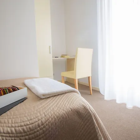 Anthea 3* Garda (Verona)