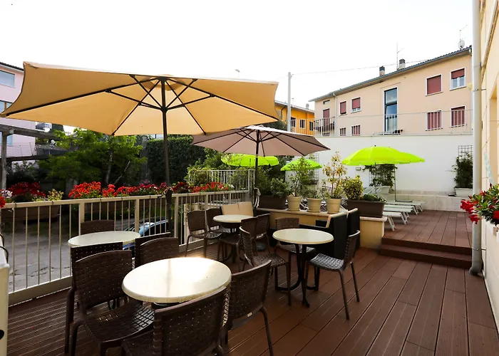 מלון Anthea גארדה